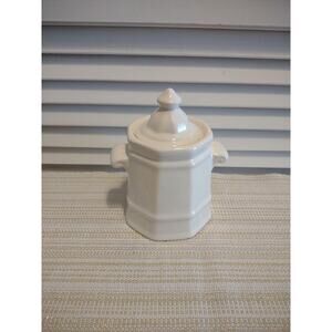 Pfaltzgraff Heritage white stoneware sugar bowl dish with handles and lid
